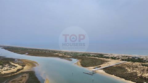 Terreno com viabilidade de construção para Empreendimento de Luxo em Cabanas de Tavira, Faro.