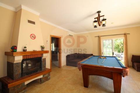 Moradia Isolada T6 com Vista Magnífica sobre a Serra em Estoi