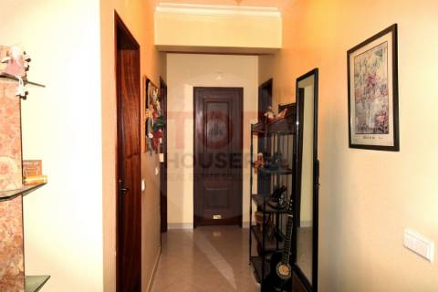 T3 em olhão com varandas