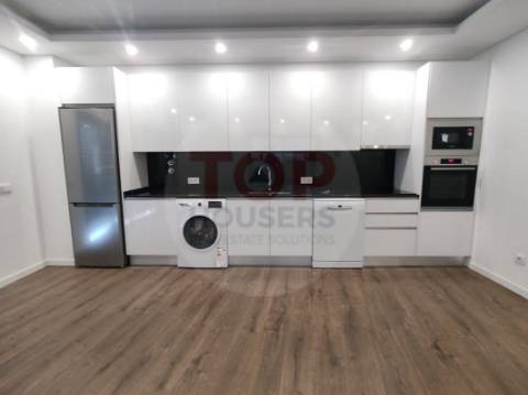 Apartamento T1 Novo com piscina no terraço e garagem - Olhão