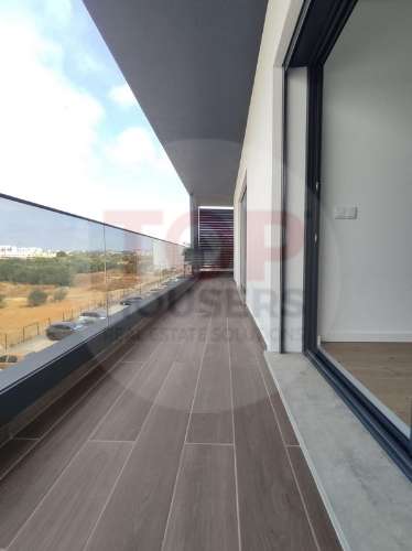 Apartamento T2 Novo com piscina no terraço e garagem - Olhão