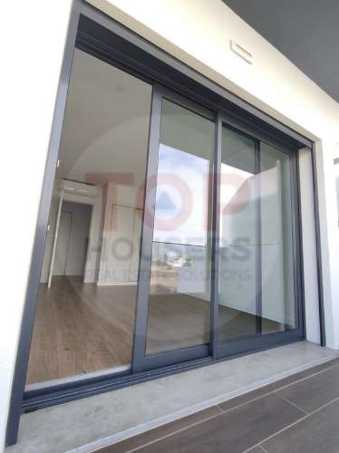 Apartamento T3 Novo com piscina no terraço e garagem - Olhão.