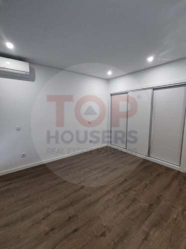 Apartamento T3 Novo com piscina no terraço e garagem - Olhão.