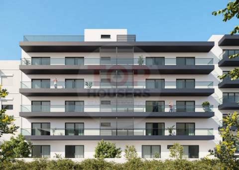 Apartamento T3 Novo com piscina no terraço e garagem - Olhão.