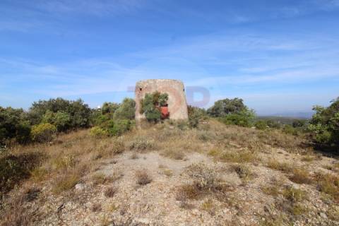 Lote Urbano - Moradia T4 com Piscina e Moinho Histórico com Vista Panorâmica no Algarve