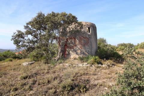 Lote Urbano - Moradia T4 com Piscina e Moinho Histórico com Vista Panorâmica no Algarve