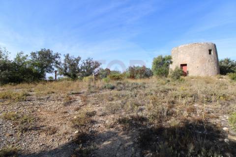Lote Urbano - Moradia T4 com Piscina e Moinho Histórico com Vista Panorâmica no Algarve