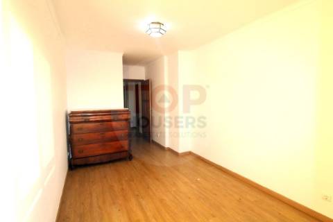 T5 com áreas generosas e localização privilegiada