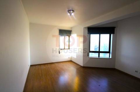 T5 com áreas generosas e localização privilegiada