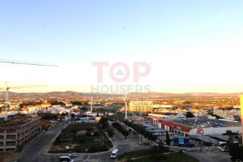 T5 com áreas generosas e localização privilegiada