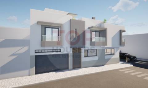 Moradia T3 Nova no Centro de Faro