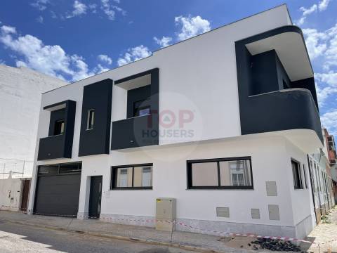 Moradia T3 Nova no Centro de Faro