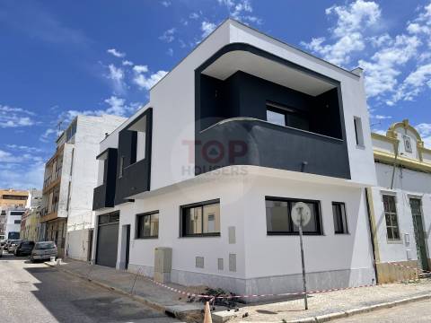 Moradia T3 Nova no Centro de Faro