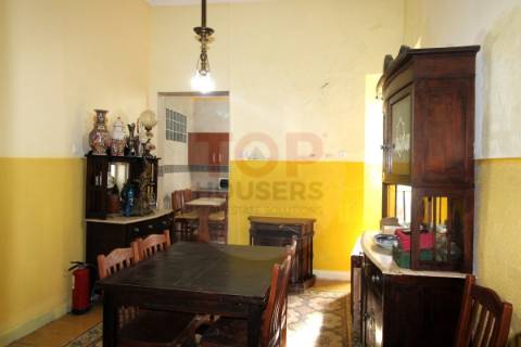 T4 com traços tradicionais em Olhão