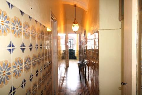 T4 com traços tradicionais em Olhão