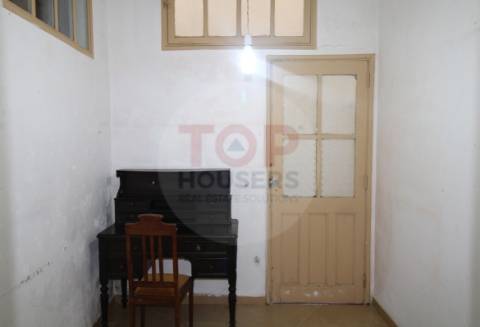 T4 com traços tradicionais em Olhão