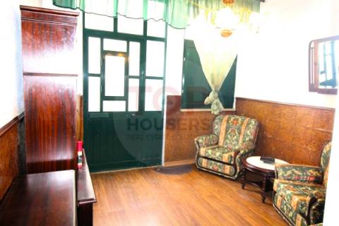 T4 com traços tradicionais em Olhão