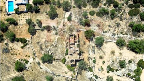 Terreno Urbano com ruina em Boliqueime