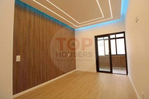 Apartamento T3 Remodelado na Primeira Linha de Mar – Quarteira