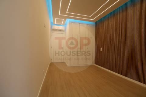 Apartamento T3 Remodelado na Primeira Linha de Mar – Quarteira