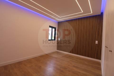 Apartamento T2  em Quarteira – com garagem