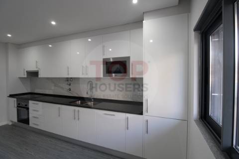 Apartamento T3 em Olhão com garagem