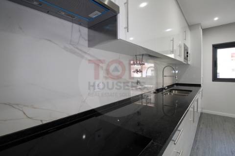 Apartamento T3 em Olhão com garagem