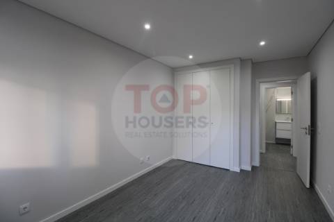 Apartamento T3 em Olhão com garagem