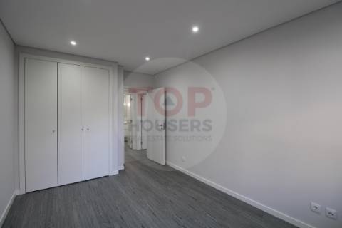 Apartamento T3 em Olhão com garagem