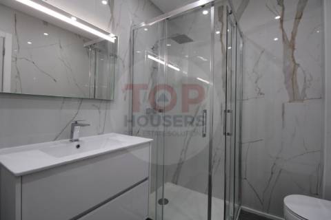 Apartamento T3 em Olhão com garagem