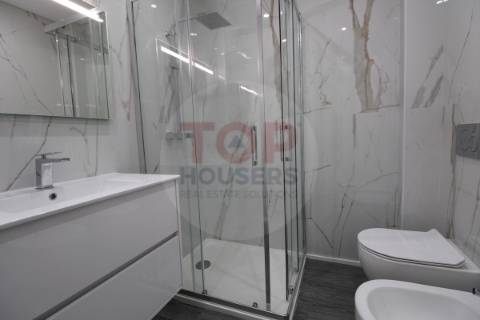 Apartamento T3 em Olhão com garagem