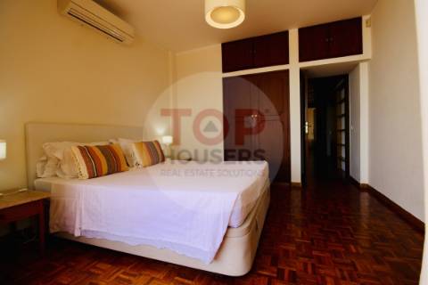 Viva o privilégio de estar na 1ª linha de Mar em Quarteira!