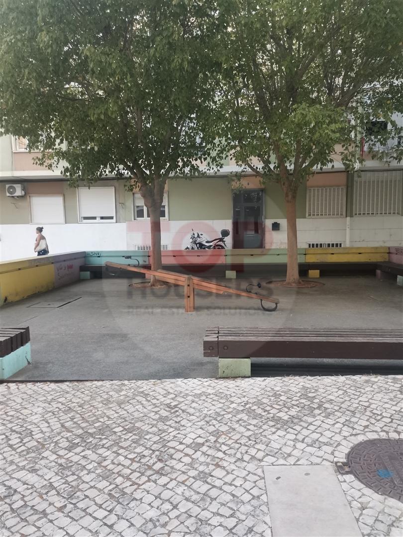 Apartamento T2+1 em Sacavém - Uma Oportunidade Imperdível!