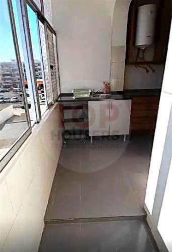 Apartamento T2 Renovado com Terraço em Olhão (sem elevador) – Pronto a Habitar