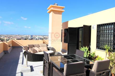 Penthouse T4+1 com Terraço Panorâmico e dois estacionamentos