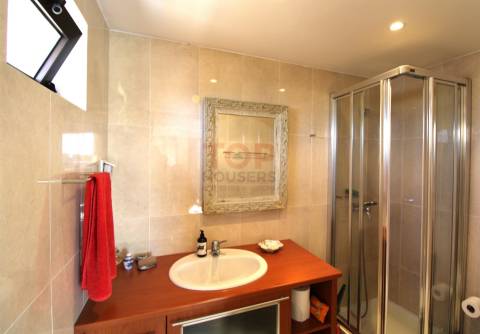 Penthouse T4+1 com Terraço Panorâmico e dois estacionamentos