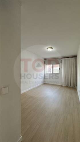 Apartamento T4 com elevador no centro de Faro