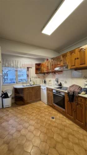 Apartamento T4 com elevador no centro de Faro