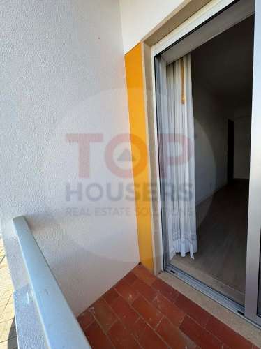 Apartamento T4 com elevador no centro de Faro