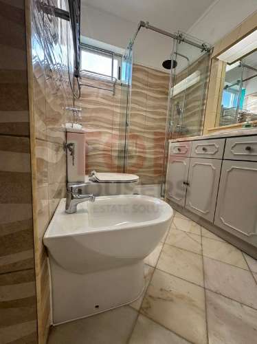 Apartamento T4 com elevador no centro de Faro