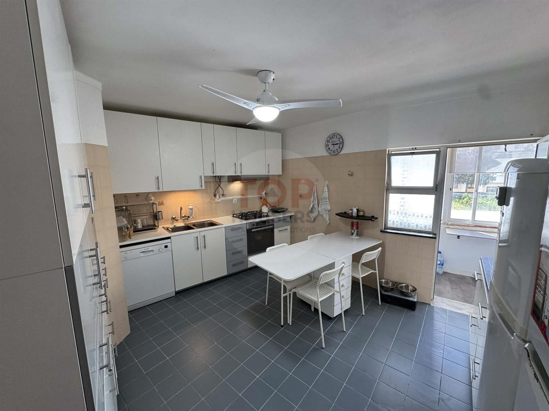 Apartamento T3 na Penha – Faro