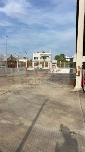Armazém Comercial em Olhão com 1.850 m² de terreno e Área coberta / implantação: 815 m²