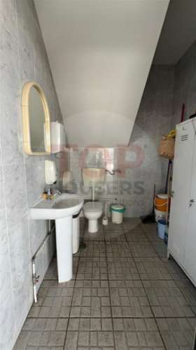 Armazém Comercial em Olhão com 1.850 m² de terreno e Área coberta / implantação: 815 m²