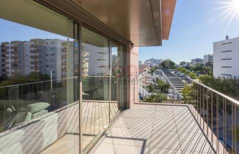 Novo T3 com Garagem e Varanda Le Parc