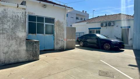 Armazém, Industria em Oliveira do Douro