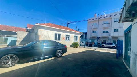 Armazém, Industria em Oliveira do Douro