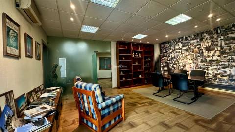 Armazém, Industria em Oliveira do Douro