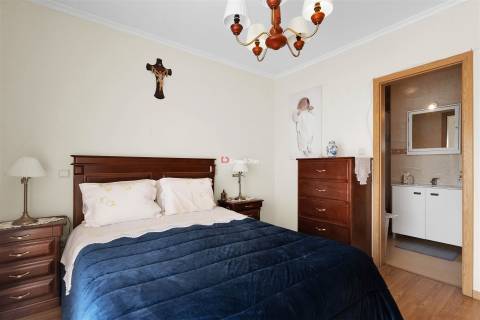 T-3 Duplex em Paredes