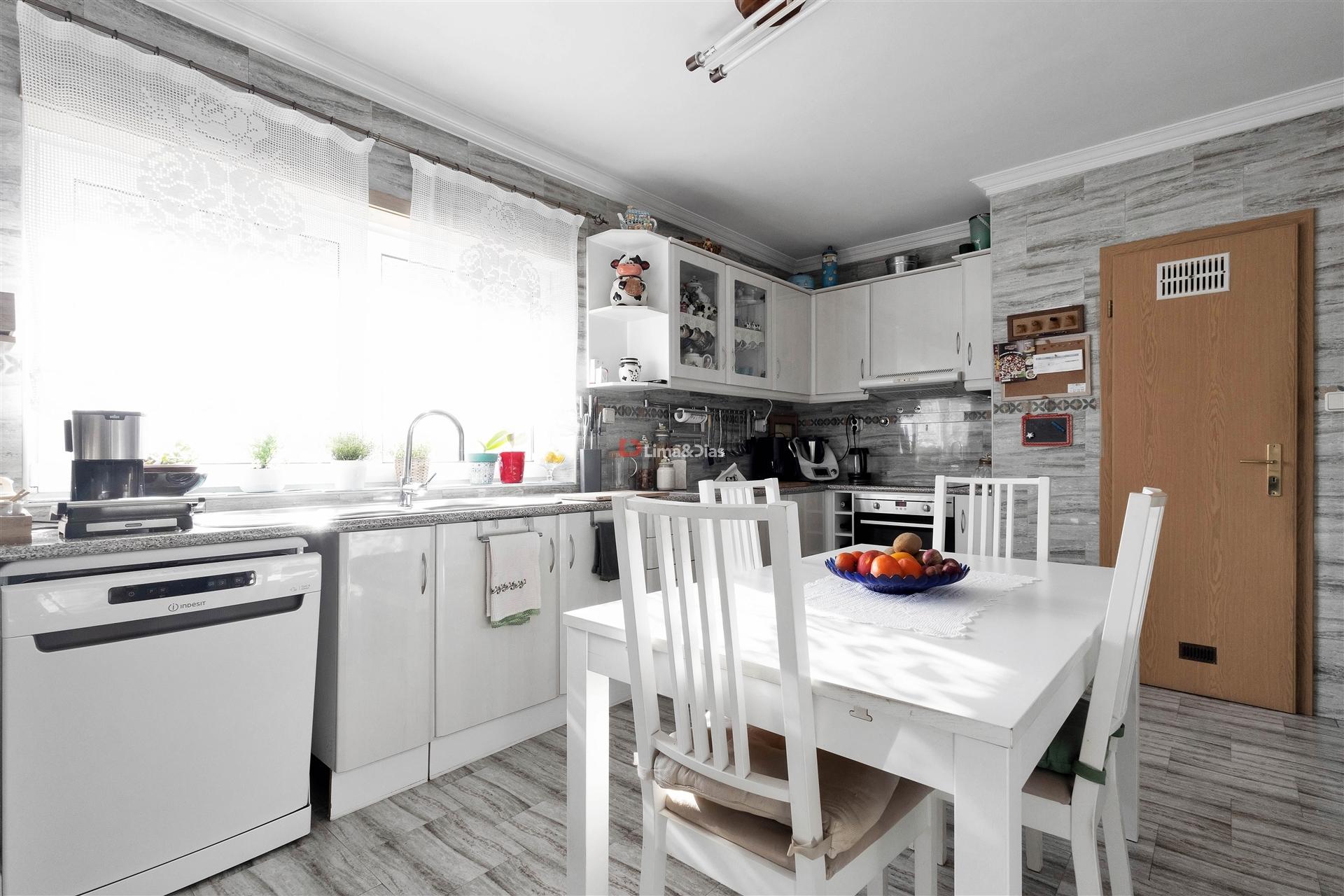 T-3 Duplex em Paredes