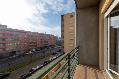 T-3 Duplex em Paredes